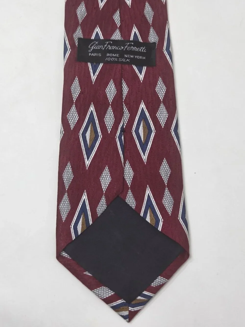 Gianfranco Ferretti 100% Silk Tie Burgundy Geometric Diamond Pattern 57 Inch